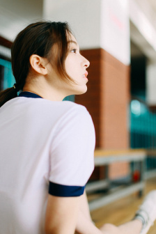 漂亮的韩国保姆